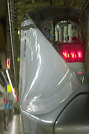 World's Most Punctual Train - Japan's Shinkansen