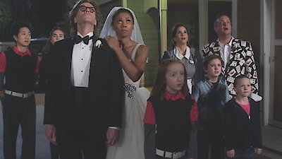 The Neighbors Season 1 Episode 22