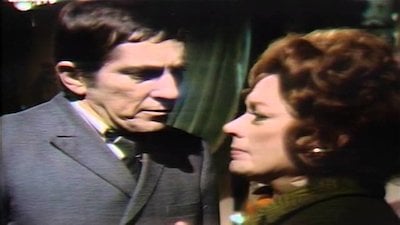 Watch Dark Shadows (1991) Season 22 Episode 9 - Episode 1070 Online Now