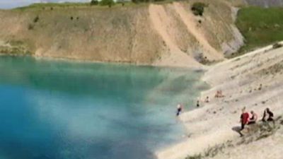 Extranormal Season 1 Episode 95