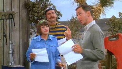 The Mothers-In-Law Season 1 Episode 11