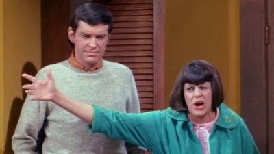 The Mothers-In-Law Season 1 Episode 21