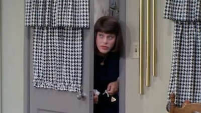 The Mothers-In-Law Season 2 Episode 9