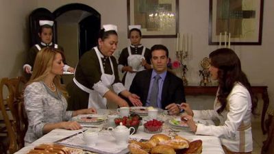 Corona de Lágrimas Season 1 Episode 13