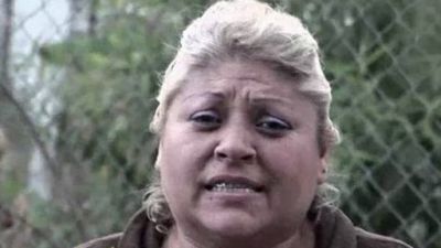 Laura Season 3 Episode 33