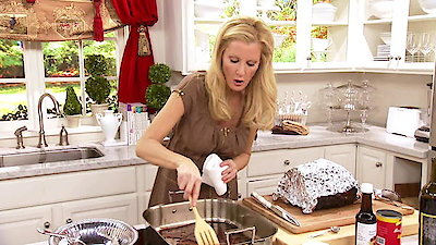 Semi-Homemade Cooking with Sandra Lee Season 15 Episode 2