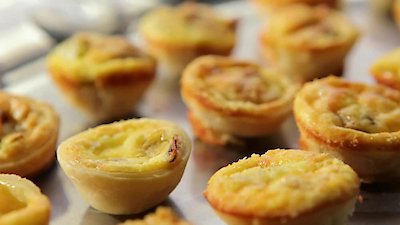 Semi-Homemade Cooking with Sandra Lee Season 14 Episode 13