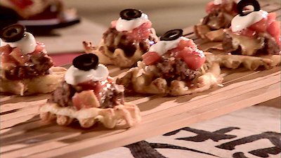 Semi-Homemade Cooking with Sandra Lee Season 5 Episode 15