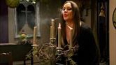 Psychic Tia Season 1 Episode 2