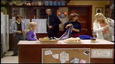 Family Ties Season 1 Episode 10