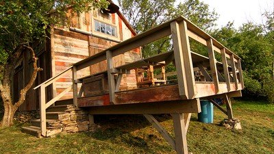 Building Wild Season 1 Episode 1