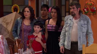 Que Pobres Tan Ricos Season 1 Episode 9