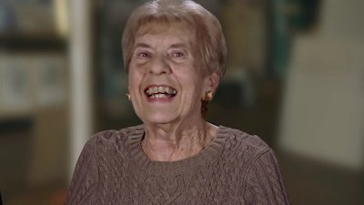 Wahlburgers Season 10 Episode 1