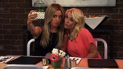 Young & Hungry Season 1 Episode 3