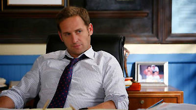 The Mysteries of Laura Season 1 Episode 8