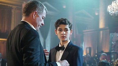 Watch Gotham Season 2 Episode 3 The Last Laugh Online Now