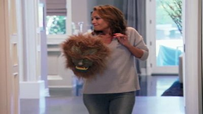 Leah Remini It's All Relative Season 1 Episode 5