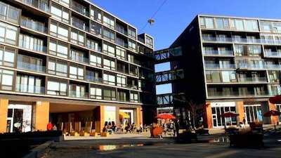 Young, Hot & Crooked Season 1 Episode 2