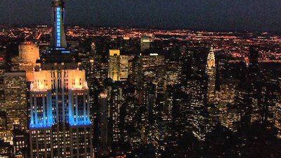 Young, Hot & Crooked Season 1 Episode 5