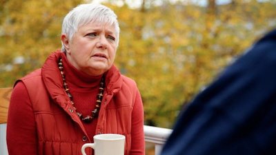 Lakefront Bargain Hunt Season 2 Episode 9