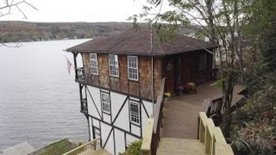 Lakefront Bargain Hunt Season 3 Episode 1