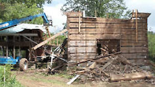 Watch Barnwood Builders Season 6 Episode 9 - Fancy Cabin Takedown In