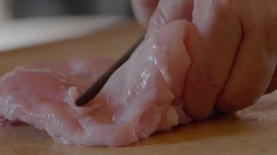 Bizarre Foods with Andrew Zimmern Season 19 Episode 2