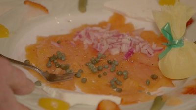 Bizarre Foods with Andrew Zimmern Season 18 Episode 10