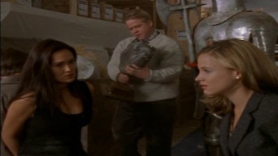 Relic Hunter Season 1 Episode 11