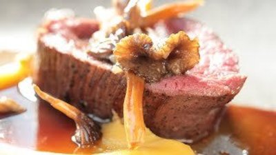 Bizarre Foods: Delicious Destinations Season 7 Episode 8