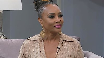 Kocktails with Khloe Season 1 Episode 8