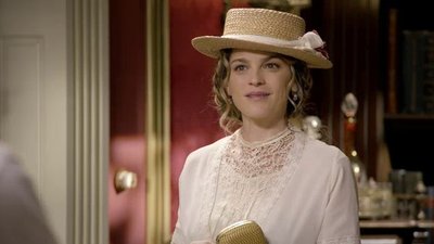 El Hotel de los Secretos Season 1 Episode 1