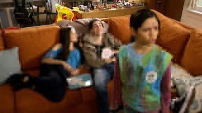 Stuck in the Middle Season 1 Episode 10