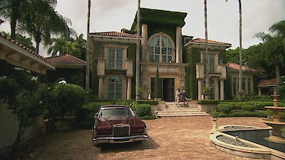 Duenos del paraiso Season 1 Episode 4