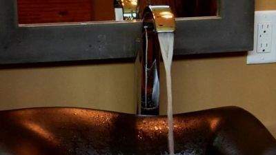 Bath Crashers Season 4 Episode 3