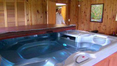 Bath Crashers Season 4 Episode 7