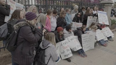 Vice News Tonight Season 3 Episode 62