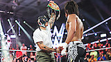 Zilla Fatu signs his NXT contract