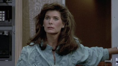 Watch Knight Rider Season 3 Episode 13 - Knight by a Nose Online Now