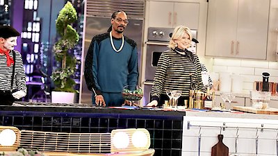Martha & Snoop's Potluck Dinner Party Season 2 Episode 6