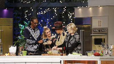 Martha & Snoop's Potluck Dinner Party Season 1 Episode 9