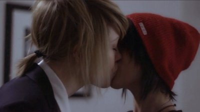 Girl/Girl Scene Season 1 Episode 4