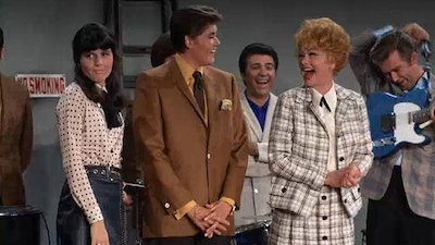 Here's Lucy Season 1 Episode 9