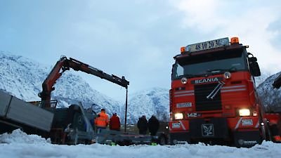 Ice Road Rescue Season 1 Episode 1