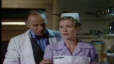 Only When I Laugh Season 1 Episode 5