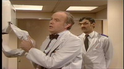 Only When I Laugh Season 1 Episode 3