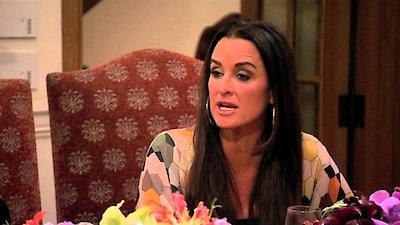 The Real Housewives of Beverly Hills Season 1 Episode 17