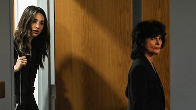 Swamp Thing (2019) Season 1 Episode 8