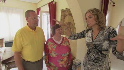 A Place in the Sun: Home or Away Season 1 Episode 3