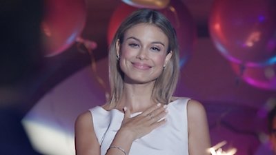 The Baker and the Beauty Season 1 Episode 2